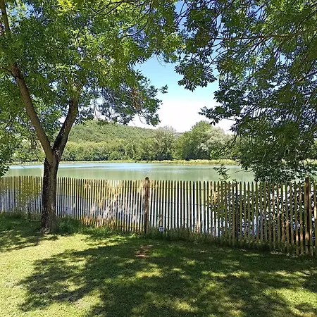 キャンプ場 Du Fontclaire Puivert